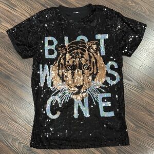 Sequin Tiger Graphic Ladies Dress in XS